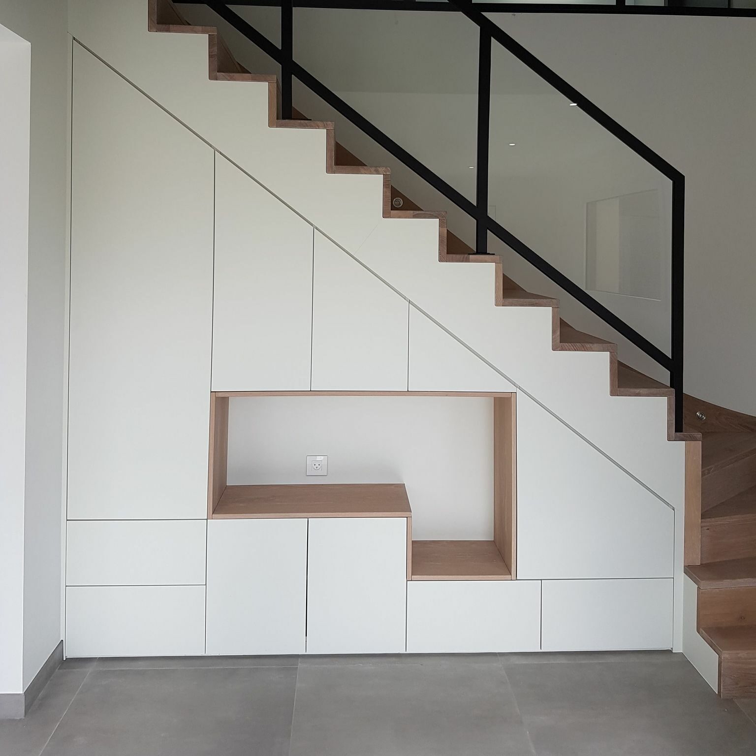 121714158 348671602908838 7329840570718815671 n e1655711570717 - meubles sur mesure