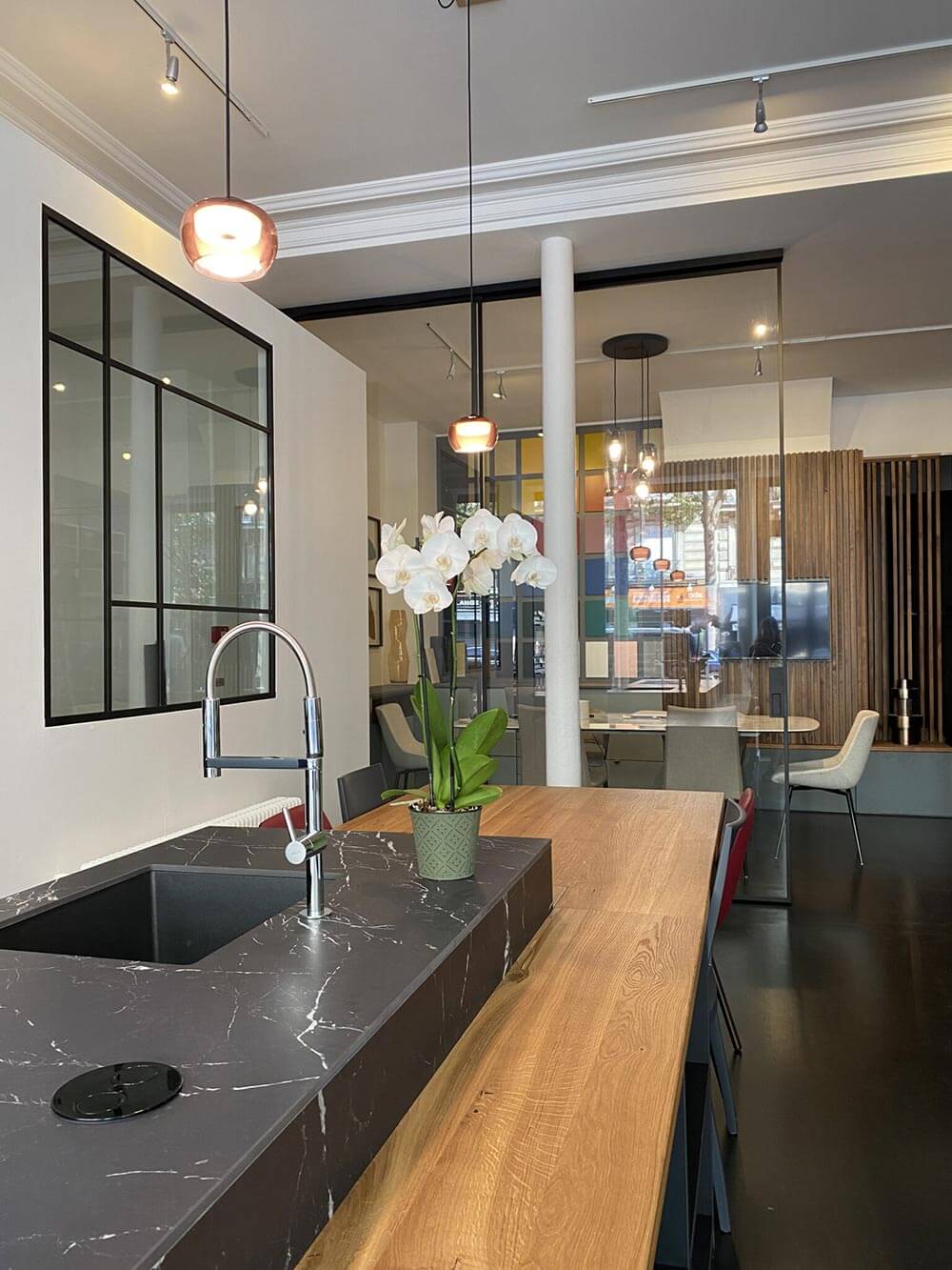 Showroom Behome Interiors à Paris, Architecte d'intérieur, détail espace cuisine