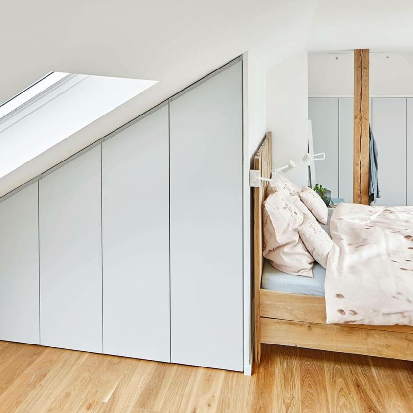 Aménagement d'un dressing de chambre mansardée