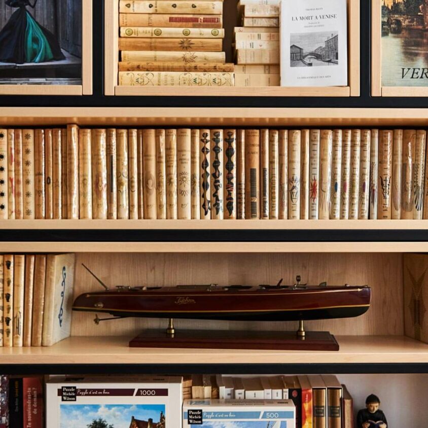 Bibliothèque murale sur mesure