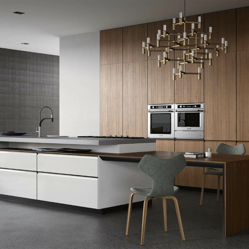 Cuisine italienne avec ilot central meuble