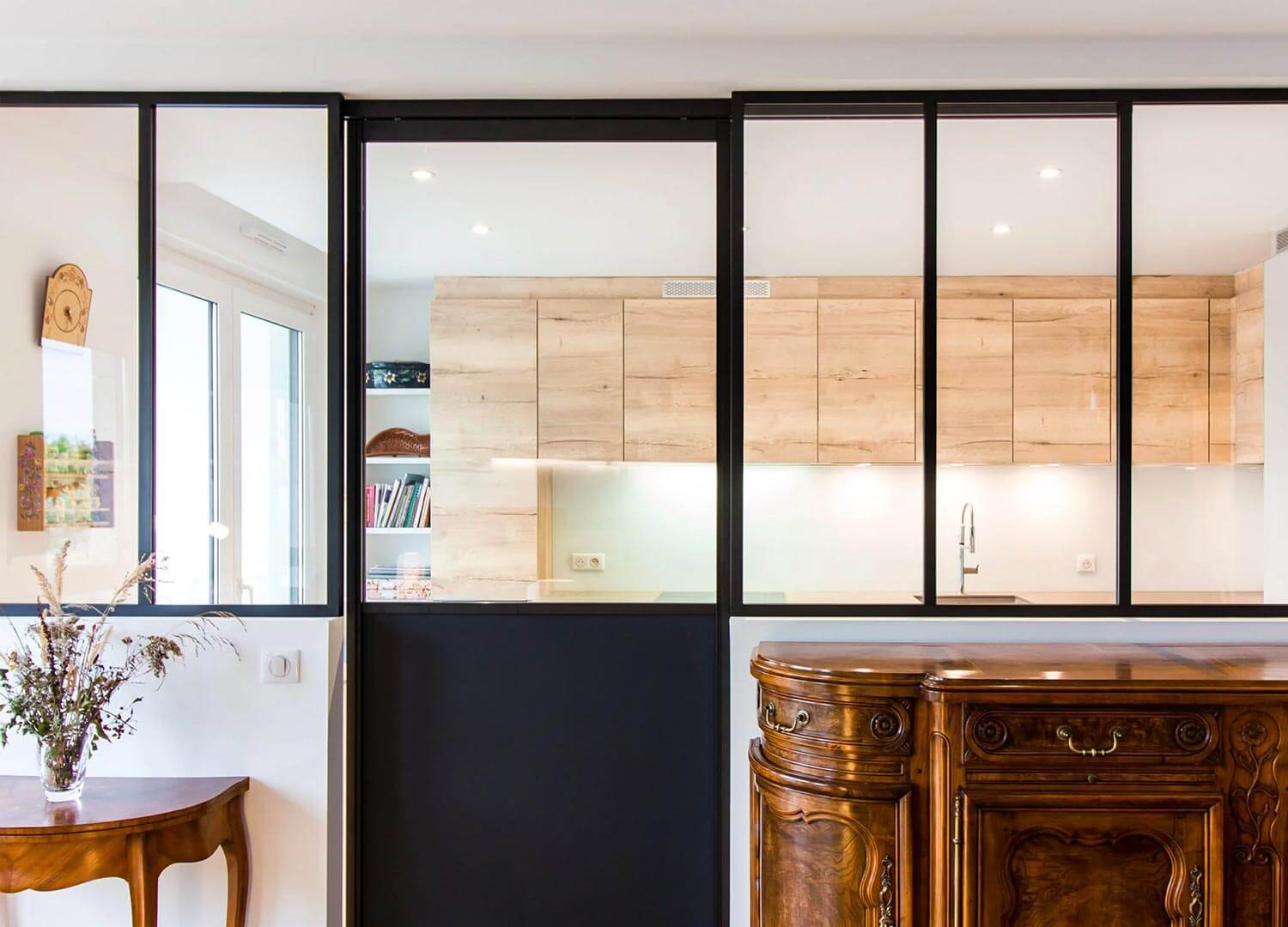 Cuisine ouverte sur mesure avec verrière