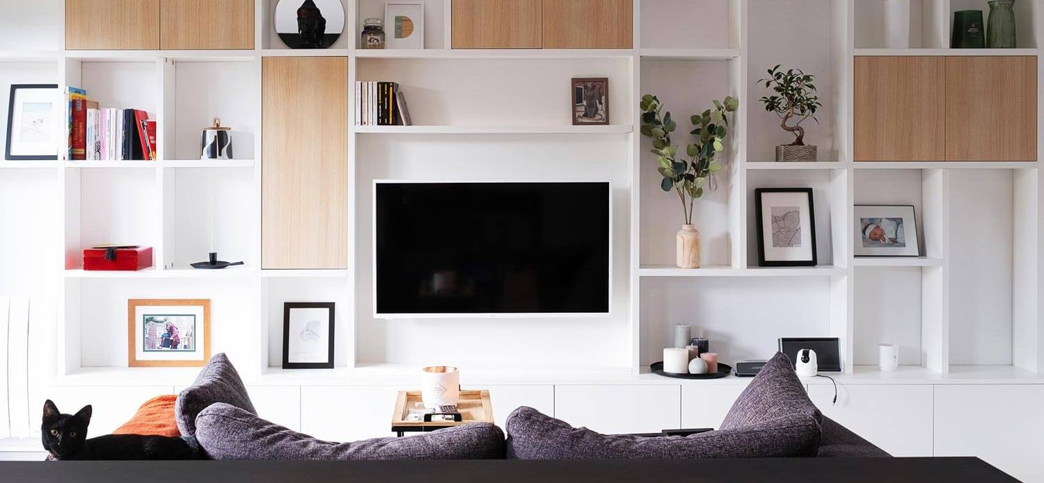 Meuble télévision sur mesure et bibliothèque