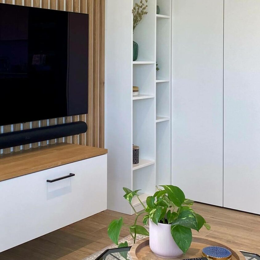 Meuble TV suspendu sur mesure avec placard