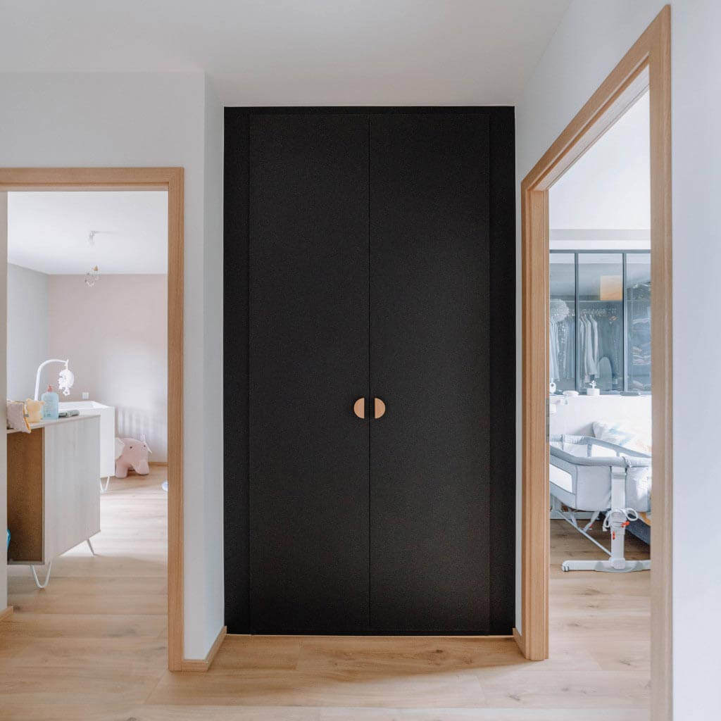 Armoire noire mate sur mesure