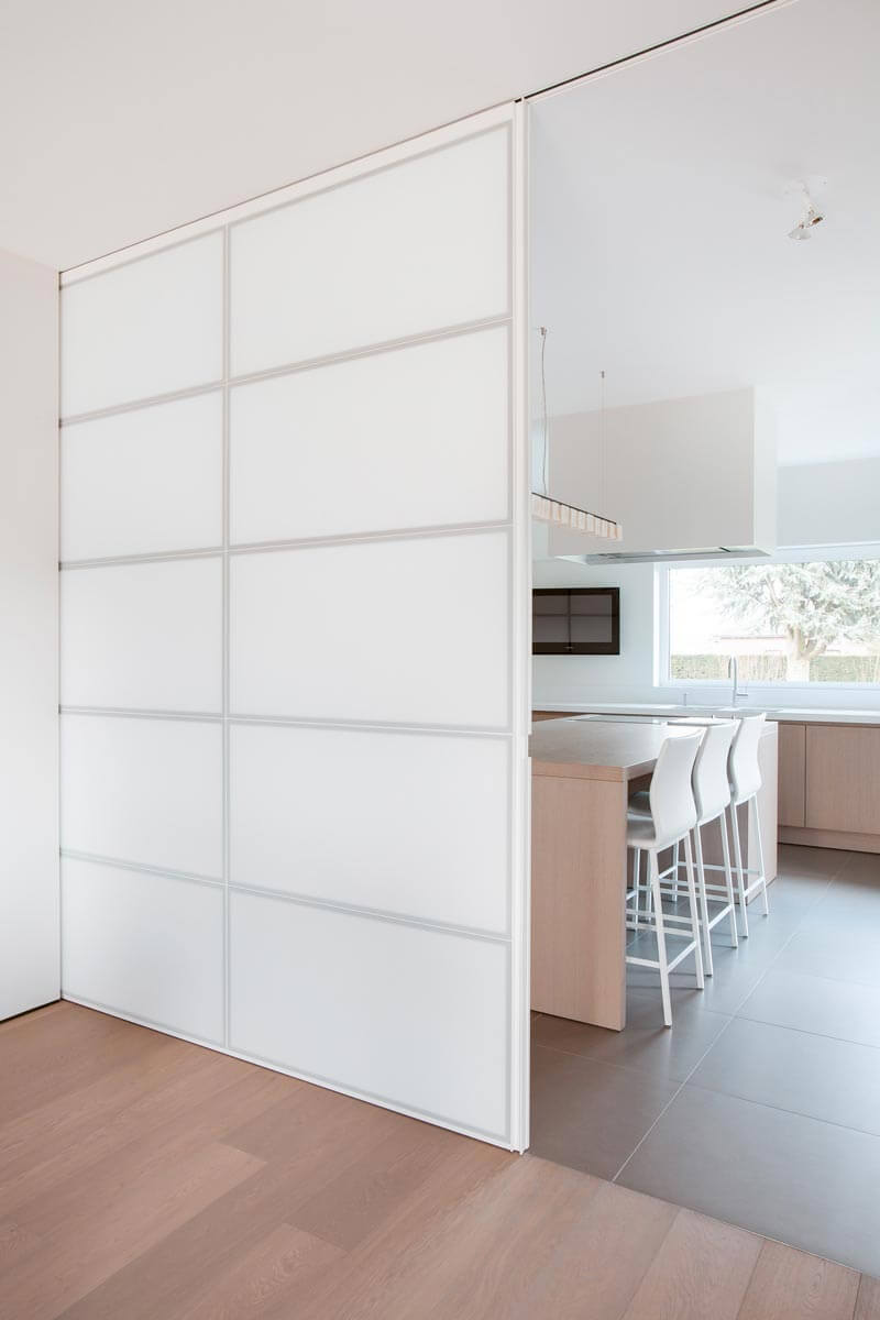 Cloison amovible pour séparation de pièce